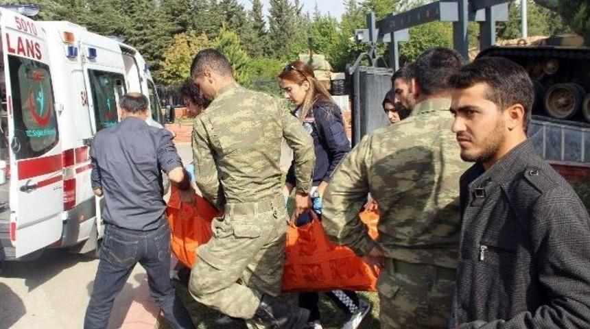 (&ouml;zel Haber) Yaralıya İlk M&uuml;dahaleyi Asker Yaptı