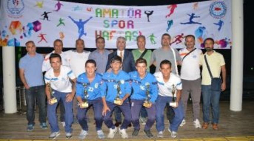 Akdeniz Belediyespor&rsquo;a 5 Kupa Birden