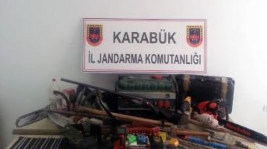 Ka&ccedil;ak Kazı Yapan Şahıslar Su&ccedil;&uuml;st&uuml; Yakalandı