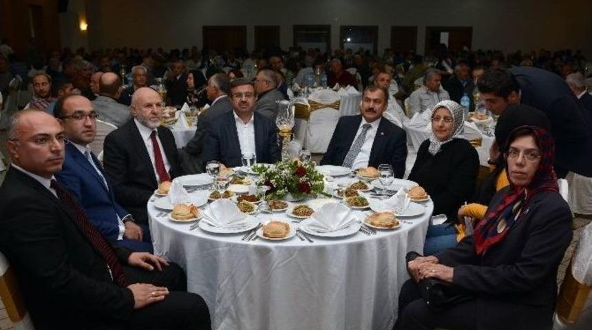 Bakan Eroğlu Muhtarlara Seslendi