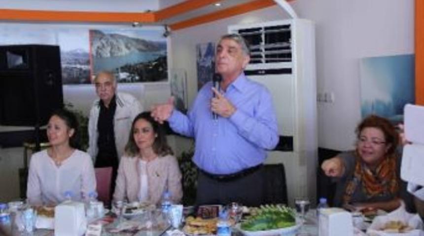 Ak Partili Kalkan&rsquo;ın Se&ccedil;im &Ccedil;alışmaları Tam Gaz S&uuml;r&uuml;yor