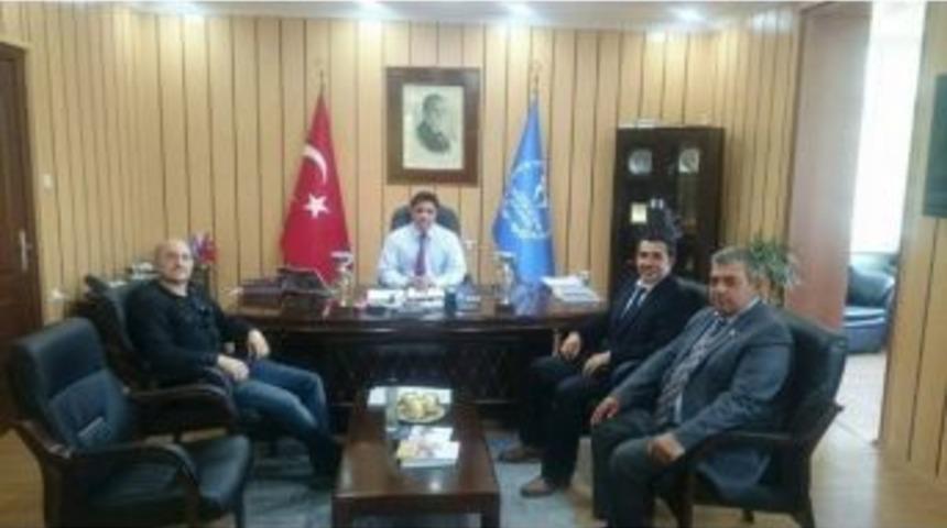 Şampiyon Tenis&ccedil;ilerden Gen&ccedil;lik Hizmetleri Ve Spor İl M&uuml;d&uuml;r&uuml; Kardaş&rsquo;a Ziyaret