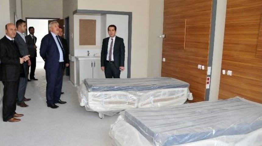 M&uuml;d&uuml;r Yanmaz&rsquo;dan Yeni Hastanelere Ziyaret