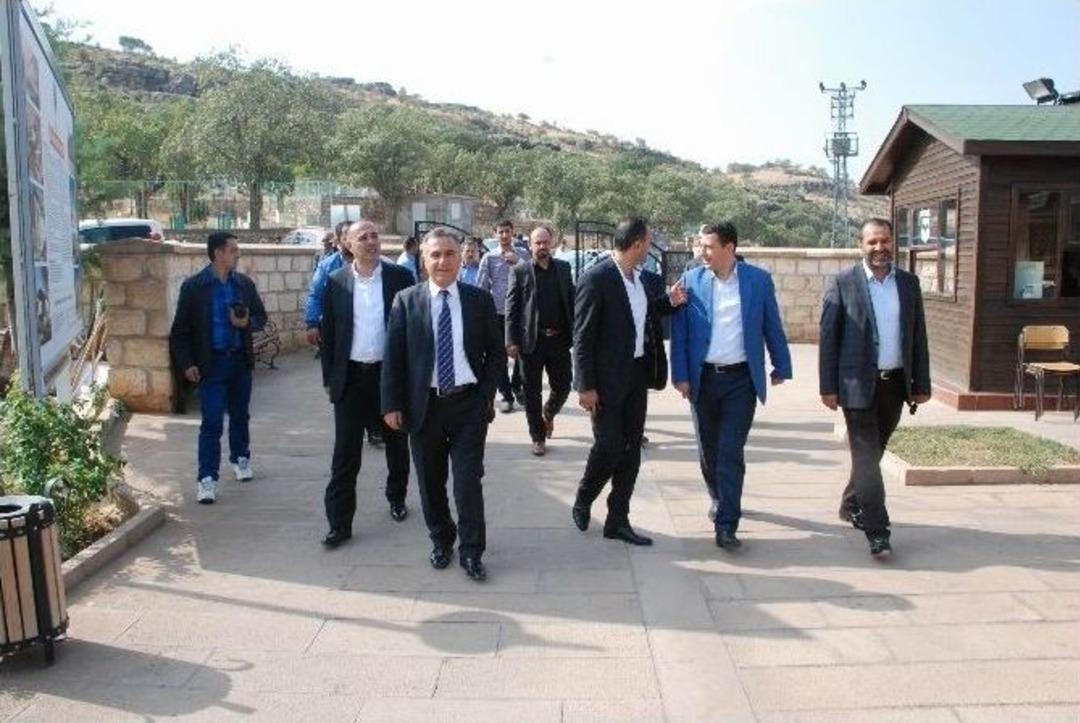 Ak Parti&rsquo;li Milletvekili Adaylarından Eğil &Ccedil;ıkarması