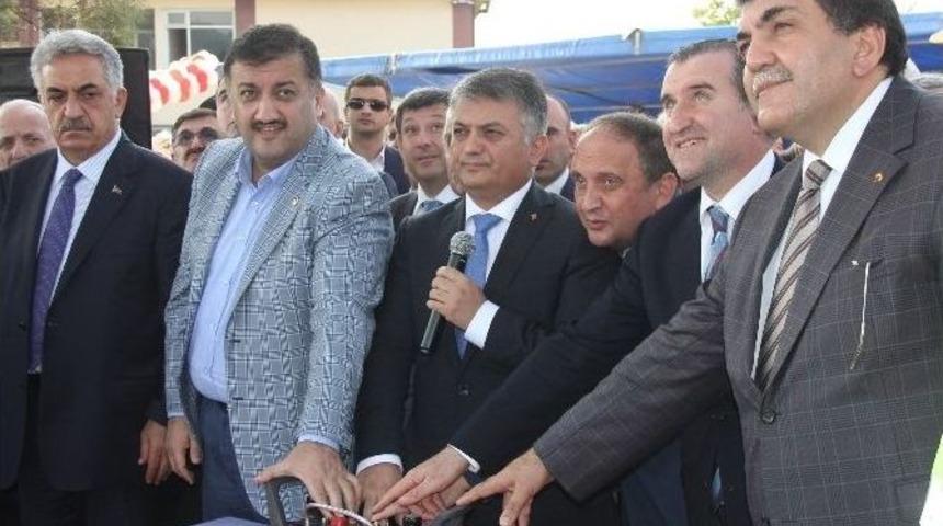 Rize&rsquo;nin İlk Beş Yıldızlı Otelinin Temeli D&uuml;zenlenen T&ouml;renle Atıldı