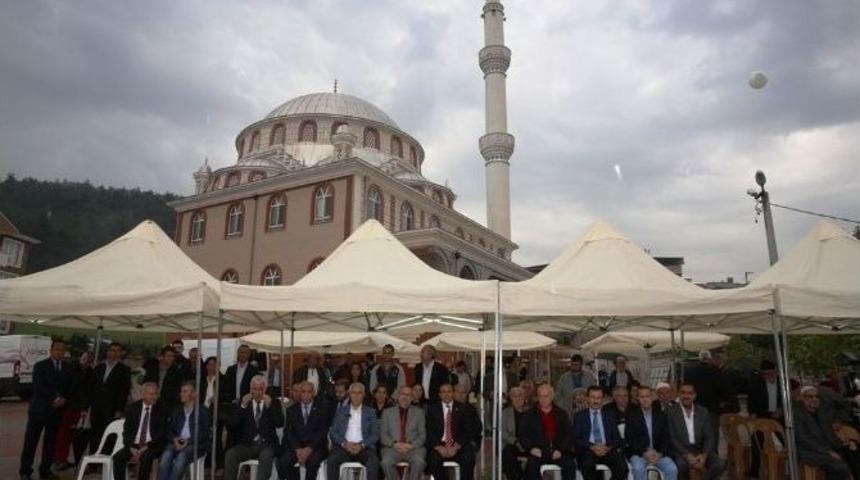 &Ccedil;amlıktepe Hacı &Ouml;mer Camii Yeni G&ouml;r&uuml;n&uuml;m&uuml;yle Hizmette