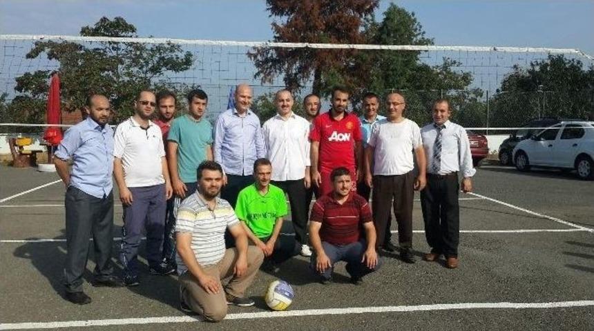 Soylu&rsquo;dan Se&ccedil;im &Ccedil;alışmalarına Voleybol Molası