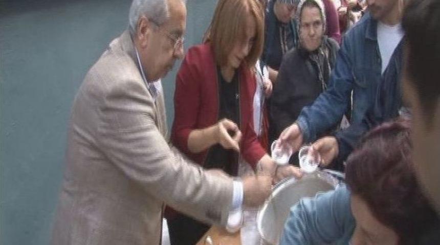 Mhp Zonguldak&rsquo;ta Aşure Dağıttı