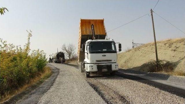 Battalgazi Belediyesi, 200 Kilometrenin Üzerinde Asfalt Serimi Gerçekleştirdi