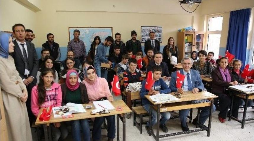 Ar&uuml;&rsquo;den Kardeş S&uuml;ng&uuml;l&uuml; İlk&ouml;ğretim Okulu&rsquo;na Ziyaret