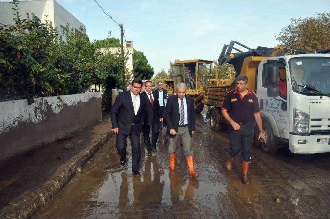 Kuşadası Kaymakamı G&uuml;zel&ccedil;amlı&rsquo;da İnceleme Yaptı