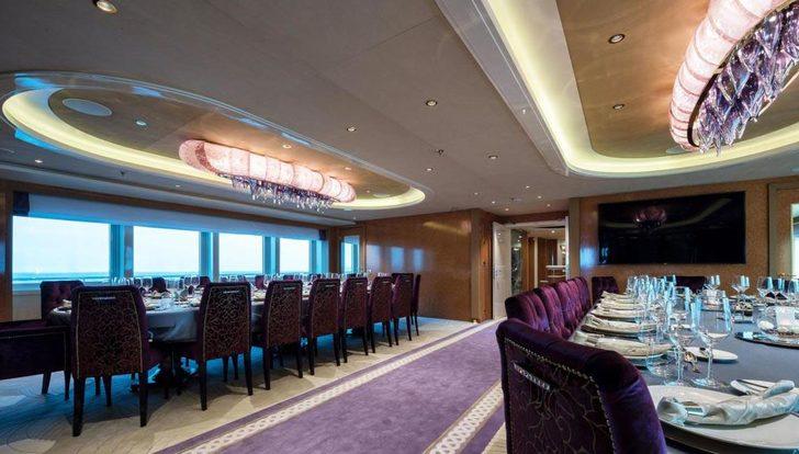 Yüzen saray Kuşadası'nda  G3