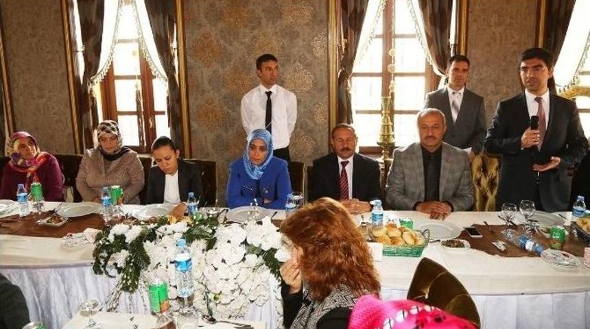 Tavlaşoğlu: &ldquo;kanserle M&uuml;cadelede Farkındalık Oluşturmalıyız&rdquo;