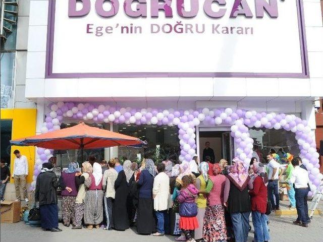 Doğrucan Mobilya’dan Uşak’ta Muhteşem Açılış