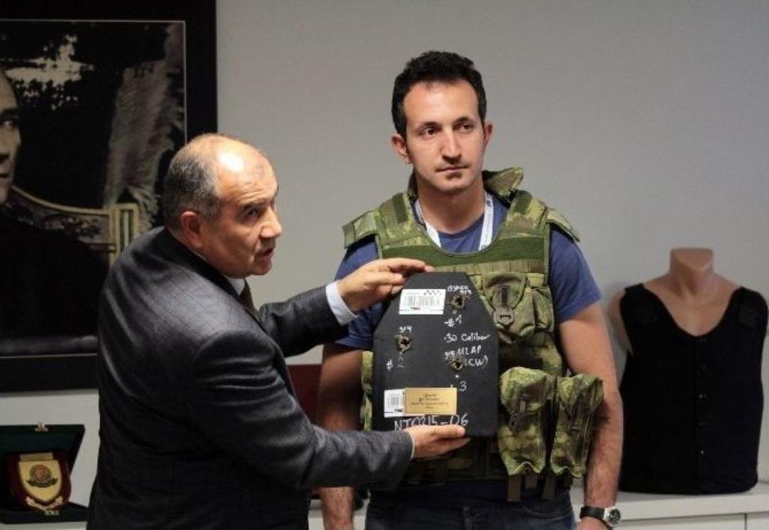 Asker Ve Polise "bor"lu Zırh