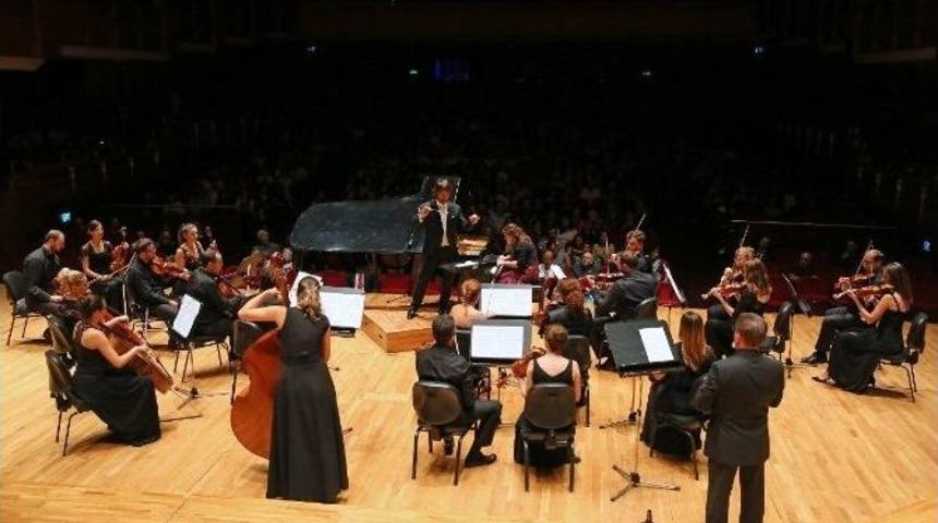 Yaşar &Uuml;niversitesi Oda Orkestrası Sezon A&ccedil;ılış Konserini Ger&ccedil;ekleştirdi