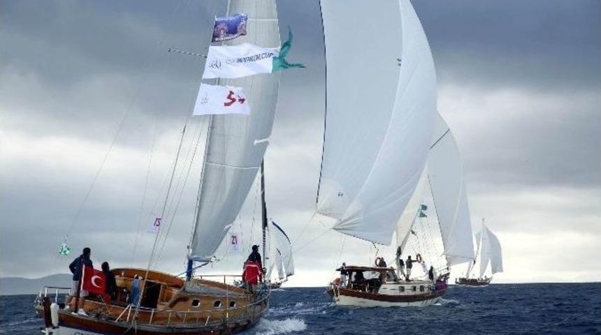 Bodrum&rsquo;da Ahşap Yelkenli Yat Yarışının 2. Etabı Yapıldı
