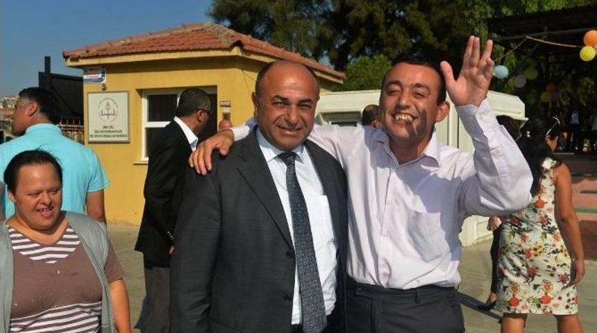 &Ccedil;iğli&rsquo;de Engelli Gen&ccedil;lerin Tartan Pist Sevinci