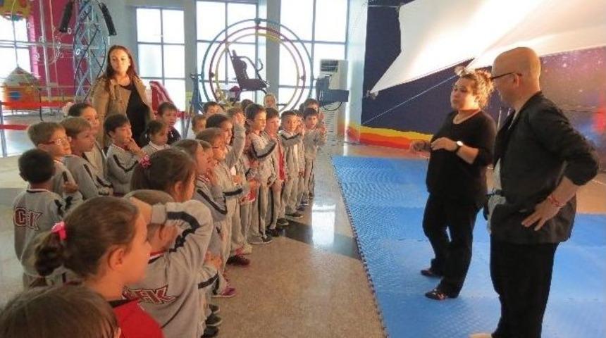 Eskişehirli Bin 300 &Ccedil;ocuk Uzay Y&uuml;r&uuml;y&uuml;ş&uuml; Yaptı