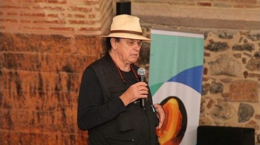 Cam Sanat&ccedil;ısı Jiri Suhajek, &rsquo;cam Sanatı&rsquo; İle İlgili Konferans Verdi