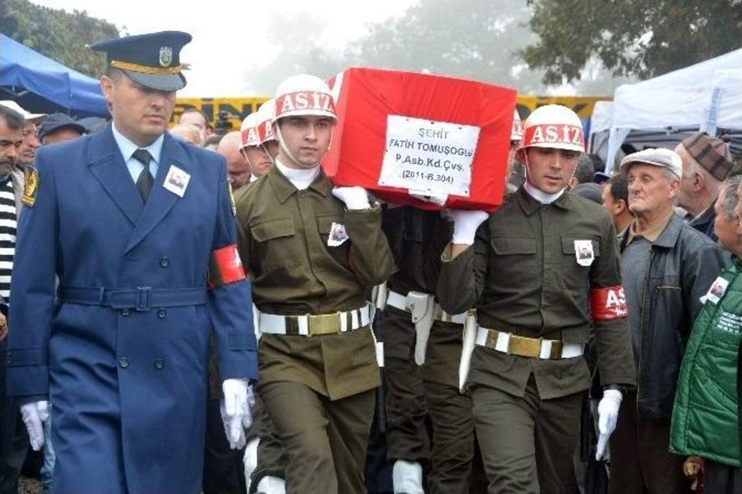 Şehit Oğluna Son Kez Ambulanstan Baktı