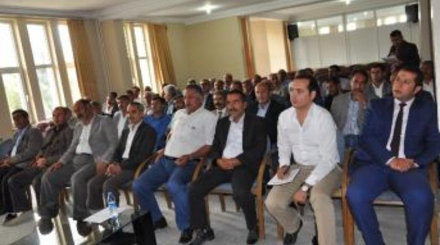 Kaymakam Safit&uuml;rk Muhtarlarla Bir Araya Geldi