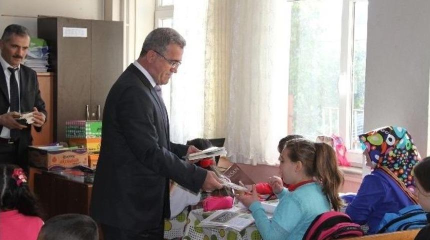 Başkan Akcan&rsquo;dan Konuralp İlk&ouml;ğretim Okuluna Ziyaret