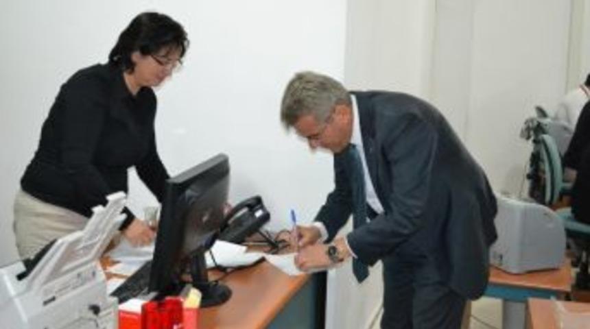 Başkan Şevkan Doğalgaz Abone &Uuml;cretini Yatırdı