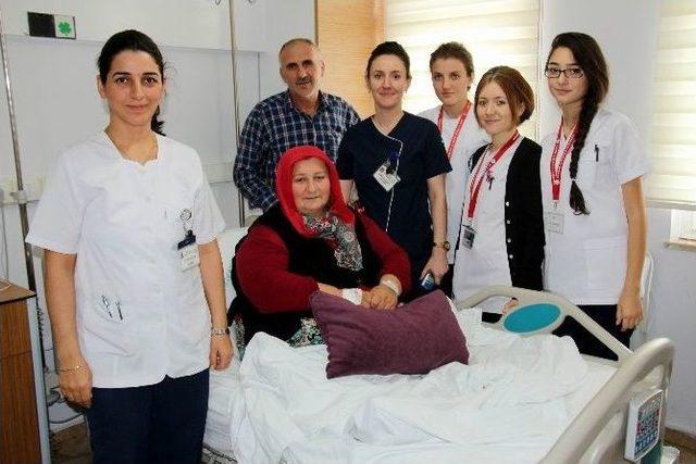 140 Kiloluk Şeker Hastası Kadına Kapalı Böbrek Taşı Ameliyatı