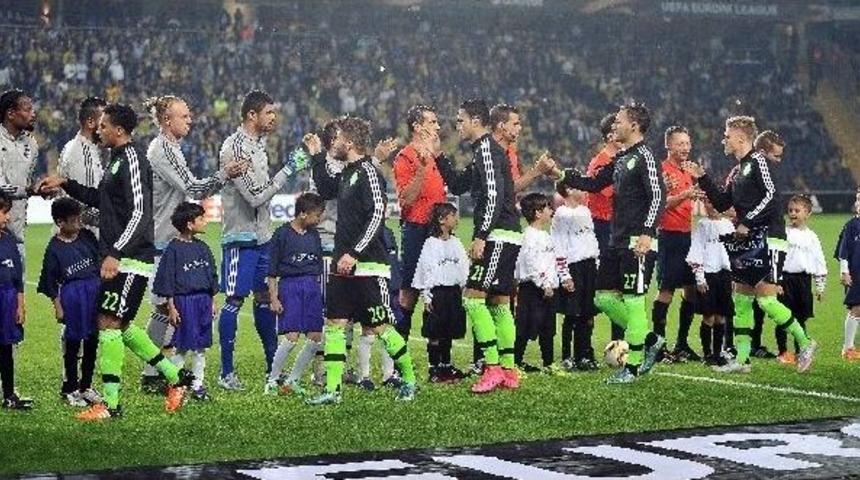 Fenerbah&ccedil;e, Ajax Karşısında Galibiyet Peşinde