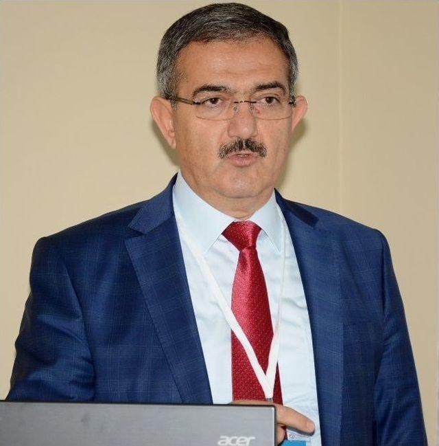 Prof. Dr. Mustafa Şahin Projeleriyle Geliyor