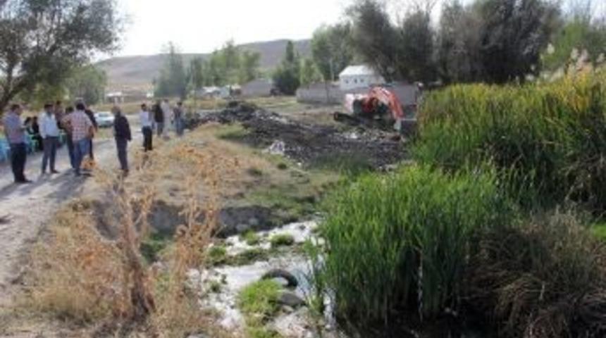 Van B&uuml;y&uuml;kşehir Belediyesi&rsquo;nden G&ouml;let Ve Yeni Kanal A&ccedil;ma &Ccedil;alışması