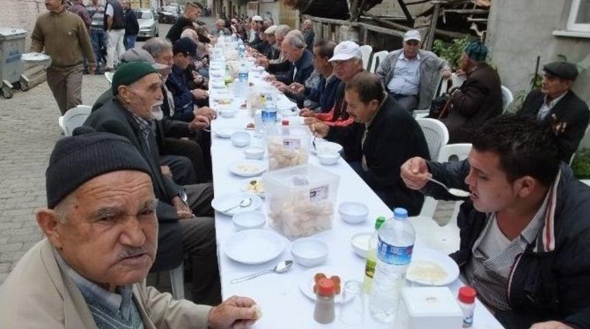 Burhaniye&rsquo;de Hazır Yemek&ccedil;iler D&uuml;ğ&uuml;nc&uuml;lerin İşini Kolaylaştırdı