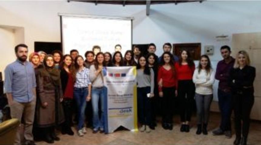 Gen&ccedil;-iz De Proje Y&ouml;netimi Eğitimi