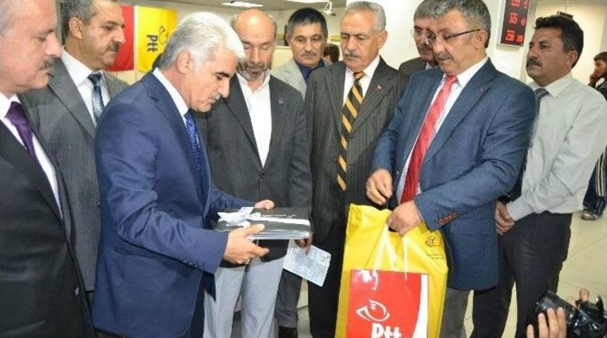 Ptt&rsquo;nin Kuruluş Yıl D&ouml;n&uuml;m&uuml;nde 175. M&uuml;şteriye Pul Alb&uuml;m&uuml; Hediye Edildi