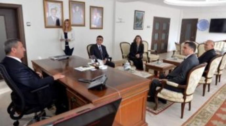 K&uuml;tahya Valisi Şerif Yılmaz: Ptt Artık Kendini G&uuml;ncellemeli