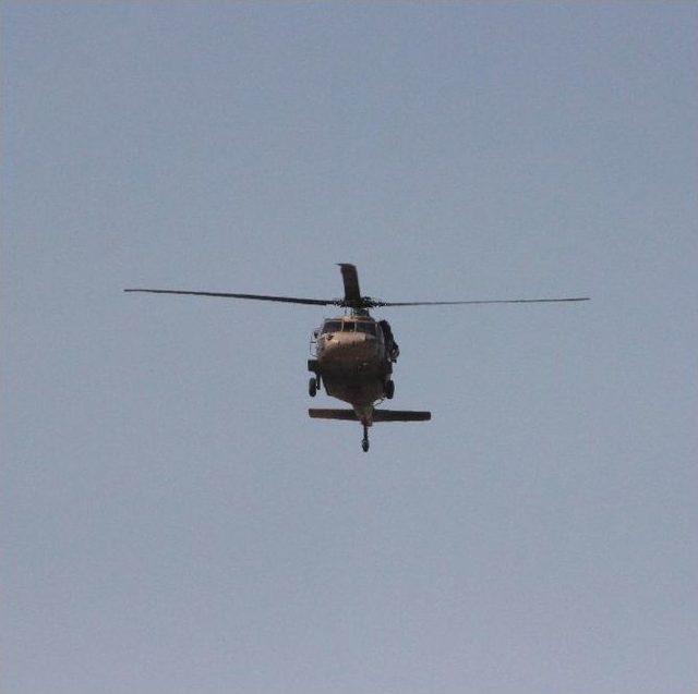 Suriye Sınırda Askeri Helikopter Hareketliliği