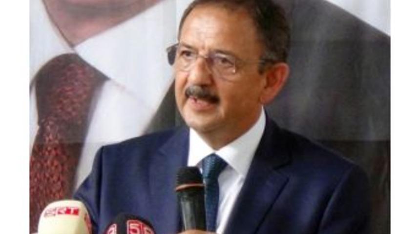 Ak Parti Genel Başkan Yardımcısı Mehmet &Ouml;zhaseki: