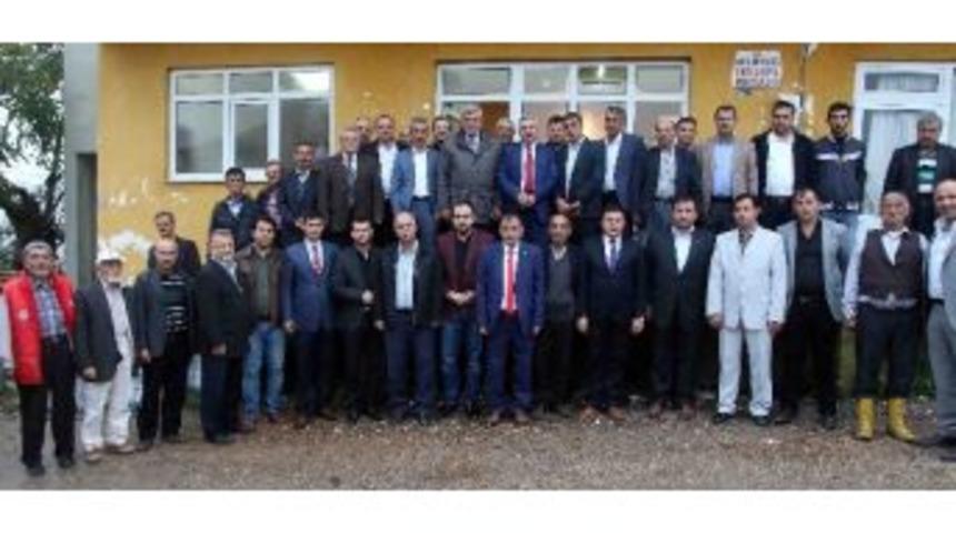 Başkan Karaosmanoğlu K&ouml;y Ziyaretlerini S&uuml;rd&uuml;r&uuml;yor