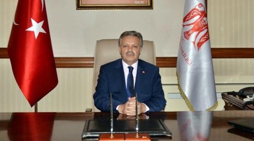 Erzincan Valisi S&uuml;leyman Kahraman Kazaya M&uuml;dahale Etti