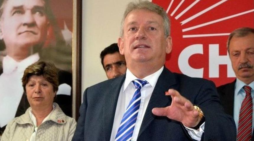 Chp&rsquo;li Pekşen&rsquo;den Ak Partili Balta&rsquo;ya Akyazı Stadı İ&ccedil;in "hodri Meydan"