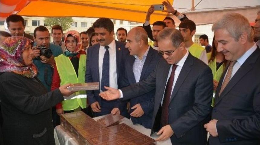 Kilis Belediyesi Bin 500 Kişiye Aşure Dağıttı