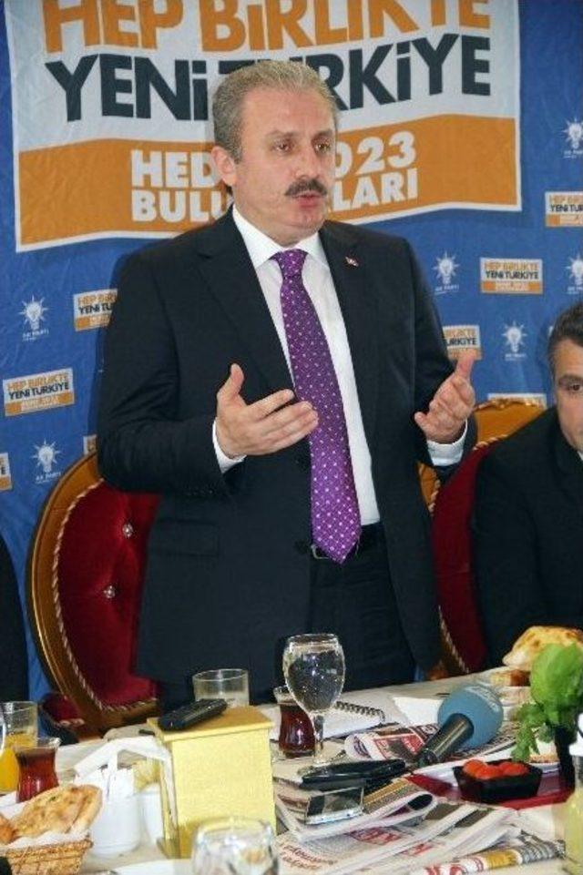 Ak Partili Şentop, Büyükçekmece’de Yerel Medya Temsilcileriyle Buluştu