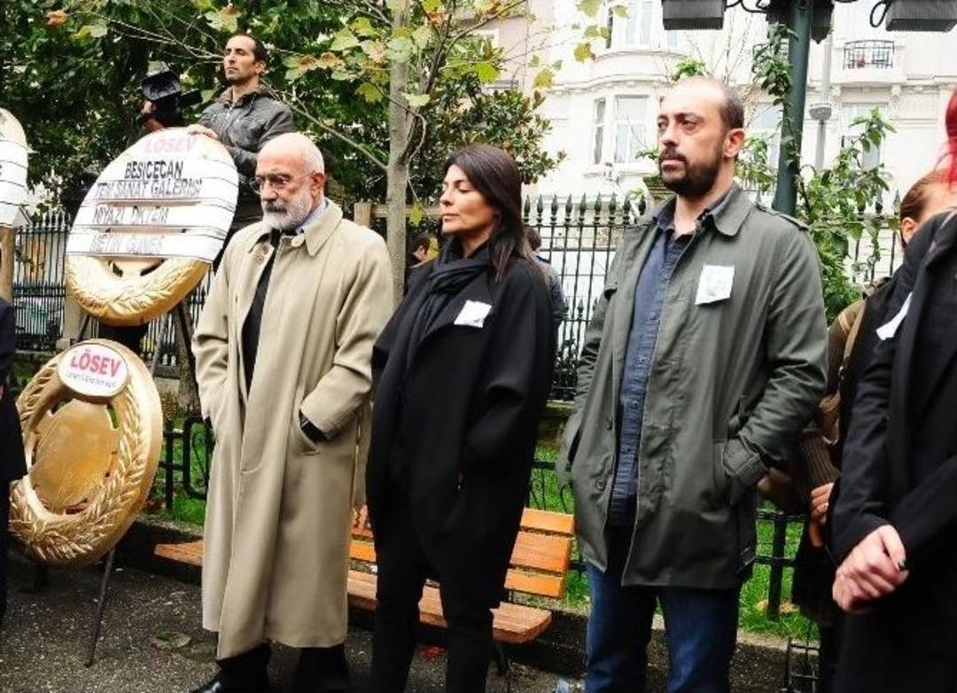 &Ccedil;etin Altan Sevenleri Tarafından Son Yolculuğuna Uğurlandı