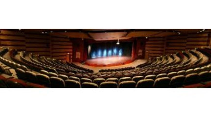 Akıng&uuml;&ccedil; Oditoryumu Ve Sanat Merkezi Perdelerini A&ccedil;tı