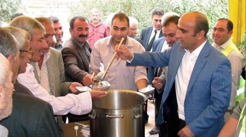 Araban&rsquo;da 3 Bin Kişiye Aşure Dağıtıldı