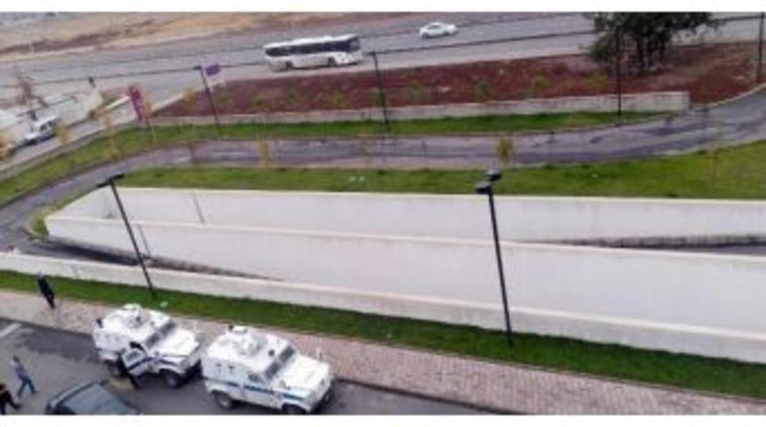 Diyarbakır&rsquo;da Bomba Alarmı