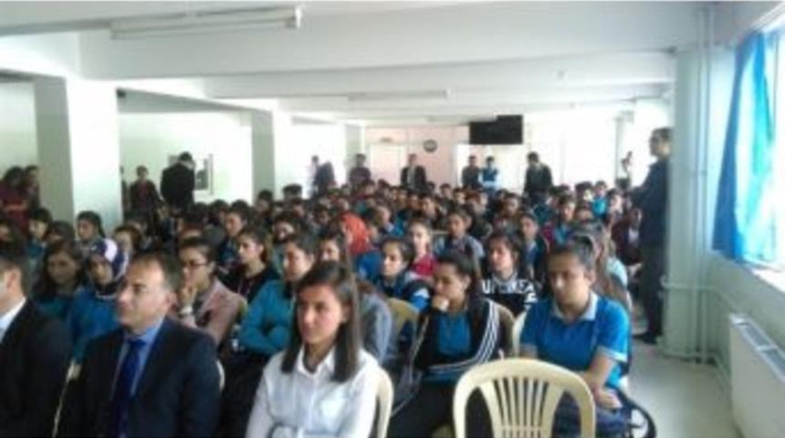 &Ouml;ğrencilere Kariyer Konferansı