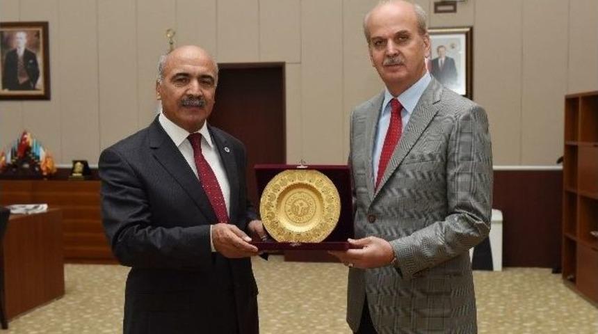 Batman &Uuml;niversitesi Rekt&ouml;r&uuml; Ulu&ccedil;am&rsquo;dan Cb&uuml; Rekt&ouml;r&uuml; &Ccedil;elebi&rsquo;ye Ziyaret