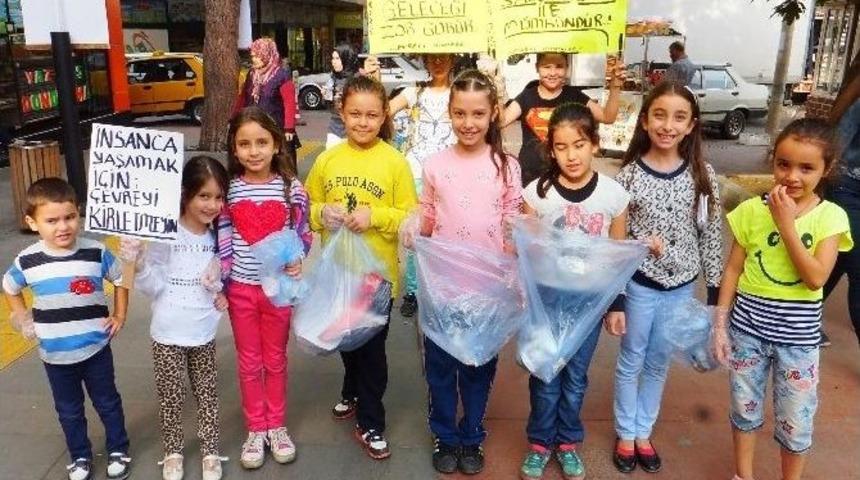 Alaşehirli Minik &Ccedil;evrecilerden &Ouml;rnek Davranış